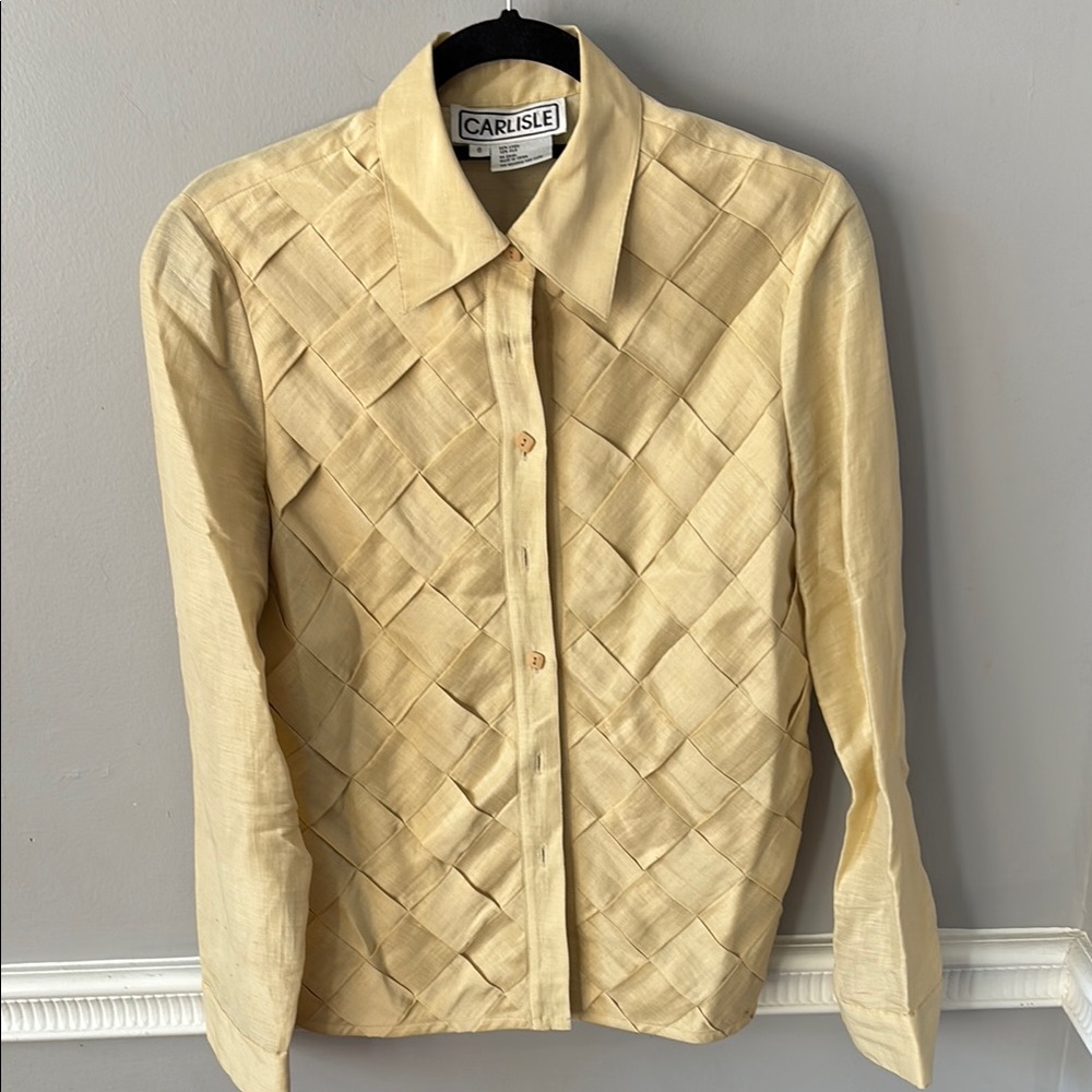 Carlisle Cream Dress Shirt with Elegant Design